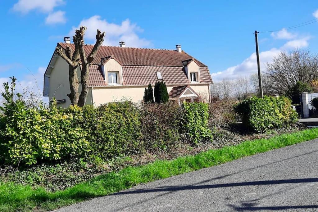 La Maraitiere Villa Guines Exterior photo